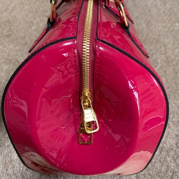 LV Montana Handbag - Picture 2 of 13